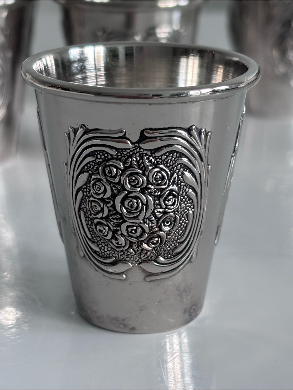 Set of 6 Shabbat Kos Kidush Cups Silver tone with decoration - Picture 4 of 5